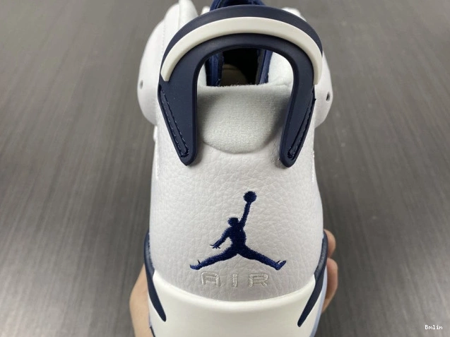 Bmlin CT8529-141 Navy (2022) Jordan Retro 6 Midnight 0812